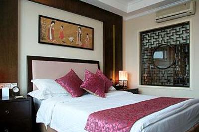фото отеля Red Crowned Crane Hotel