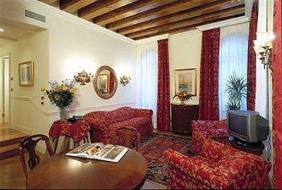 фото отеля Torre Dell'Orologio Suites Venice