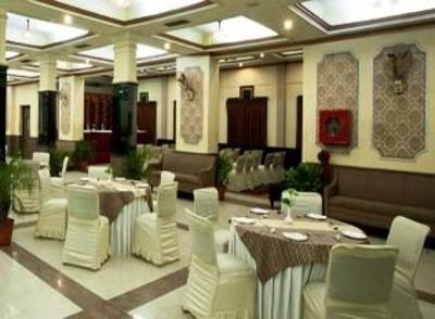 фото отеля Surya Royal Hotel