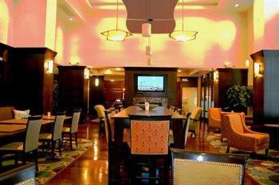 фото отеля Hampton Inn Suites Detroit-Canton