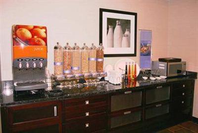 фото отеля Hampton Inn Suites Detroit-Canton