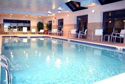 фото отеля Hampton Inn Suites Detroit-Canton