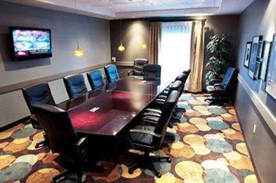 фото отеля Hampton Inn Suites Detroit-Canton