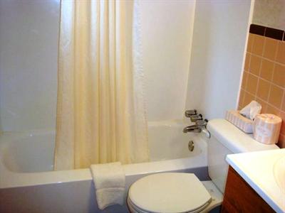 фото отеля Budget Lodge Hotel Newton Falls