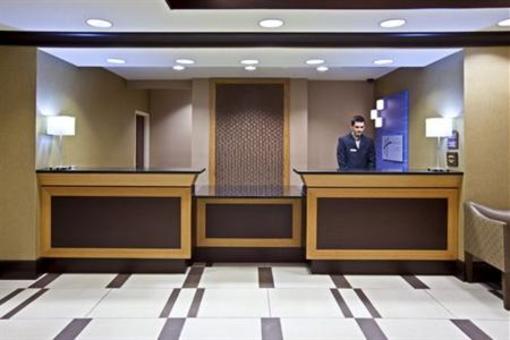 фото отеля Holiday Inn Express Hotel & Suites Seymour