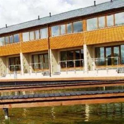 фото отеля Tewitfield Marina Self Catering Accommodation Carnforth