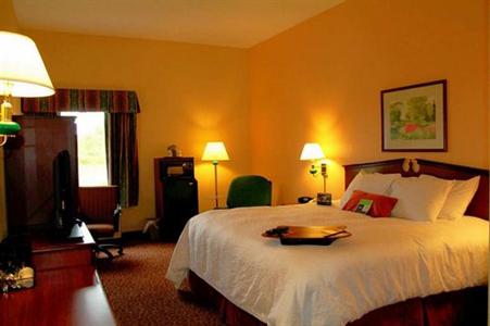 фото отеля Hampton Inn Frostburg