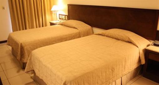 фото отеля Metropolitan Hotel