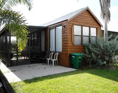 фото отеля Miller's World Glades Haven Cozy Cabins Everglades