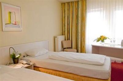 фото отеля Achat Hotel Karlsruhe