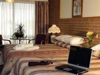 Du Chevalier Motel & Suites