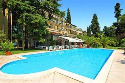 фото отеля Hotel Villa Capri Gardone Riviera