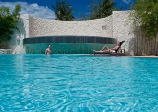 фото отеля Maribago Bluewater Beach Resort