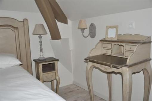 фото отеля Inter-Hotel Des Poemes De Chartres