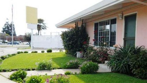 фото отеля National 9 Motel Santa Cruz Western Drive