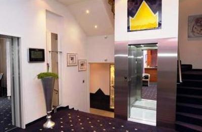 фото отеля Hotel zur Krone Wuppertal