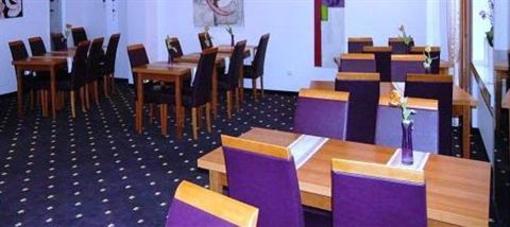 фото отеля Hotel zur Krone Wuppertal