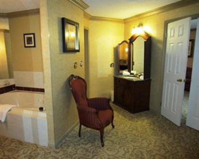 фото отеля Best Western Governor's Inn Kincardine