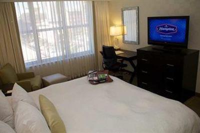 фото отеля Hampton Inn & Suites Chicago - Downtown