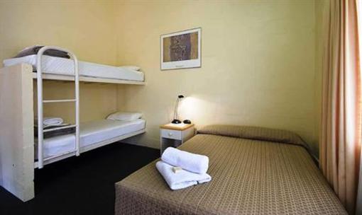 фото отеля Outback Pioneer Hotel & Lodge