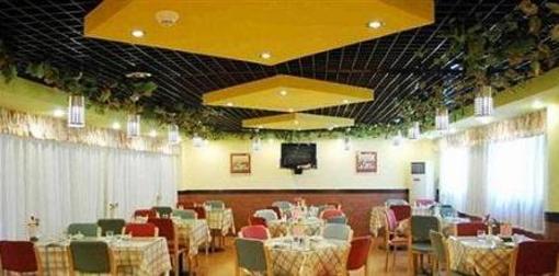 фото отеля Home Inn Dalian Fujiazhuang Haibin Park