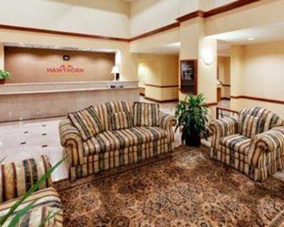 фото отеля Hawthorn Suites by Wyndham Midwest City Tinker/Air Base