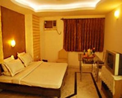 фото отеля Hotel Crown Continental