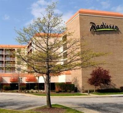 фото отеля Radisson Hotel Cleveland Airport