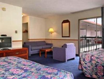 фото отеля Travelodge Portland City Center