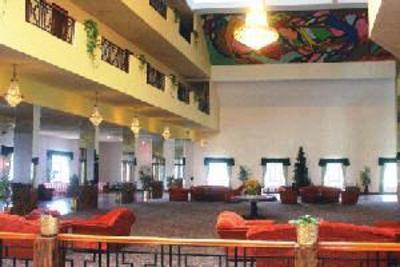 фото отеля Howard Johnson Hotel & Suites The Monarch