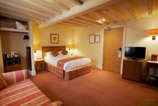 фото отеля The Red Lion Hotel Hillingdon London