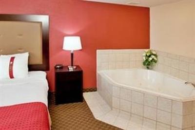 фото отеля Holiday Inn Hotel & Suites Raleigh - Cary