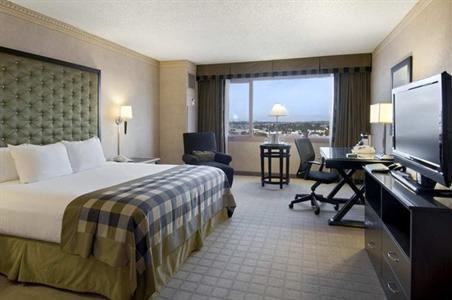 фото отеля Hilton Long Beach & Executive Meeting Center