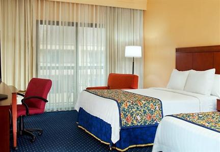 фото отеля Courtyard by Marriott Kansas City Overland Park/Metcalf