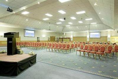 фото отеля Holiday Inn Garden Court Wolverhampton