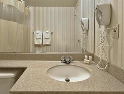 фото отеля Days Inn Toronto West / Mississauga
