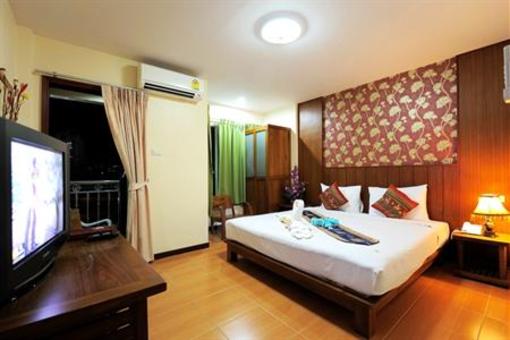 фото отеля NNC Patong Inn