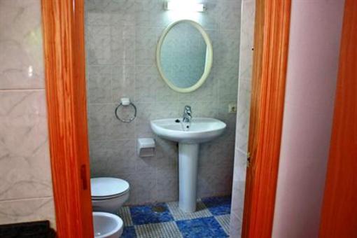 фото отеля Hostal El Pirineo