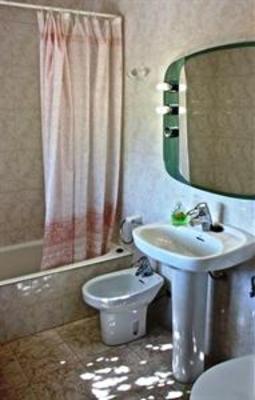 фото отеля Hostal El Pirineo
