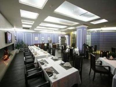 фото отеля Pine Beach Hotel