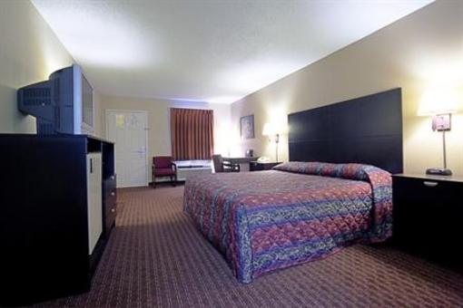 фото отеля Americas Best Value Inn Montezuma