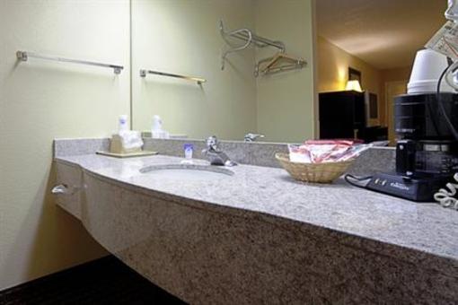 фото отеля Americas Best Value Inn Montezuma