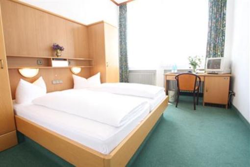 фото отеля Hotel Pfaffenmuhle Aschaffenburg Damm