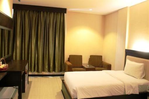 фото отеля Zahra Syariah Hotel Kendari