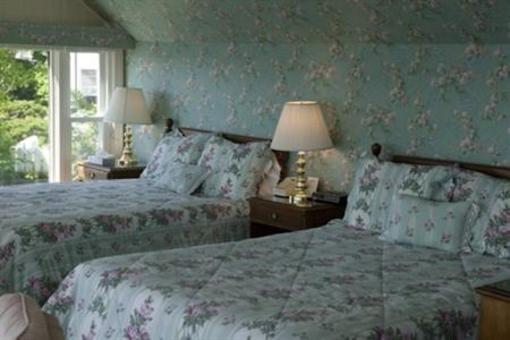 фото отеля The Quarterdeck Inn by the Sea