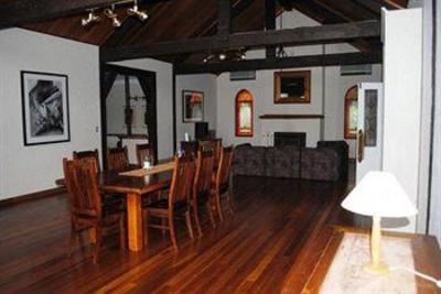 фото отеля Woolshed Hill Estate Pokolbin