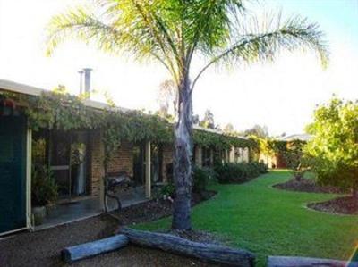 фото отеля Woolshed Hill Estate Pokolbin