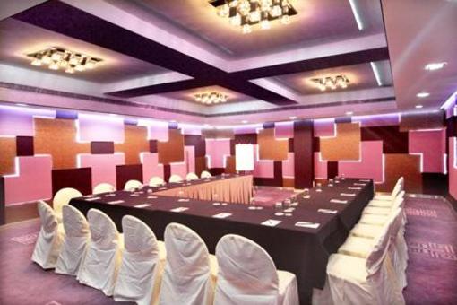 фото отеля The Atria Hotel Bangalore