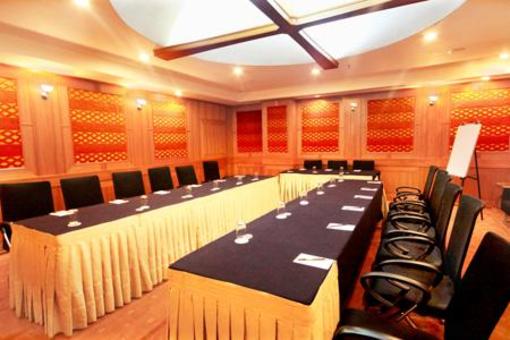 фото отеля The Atria Hotel Bangalore