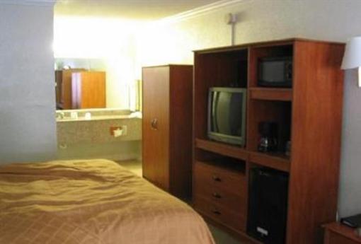 фото отеля Quality Inn Aiport